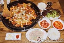 치즈닭갈비가 맛있는 언론극찬맛집! 종각역 닭이봉춘천닭갈비!