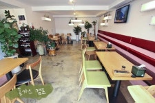 정릉 맛집 왕돈까스캠프에서 분위기 좋은 데이트를 해볼까요?