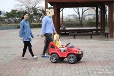 광주 첨단 봄나들이 장소, 쌍암공원에서 전동차 타고왔네요!^^