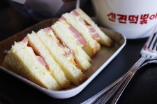 동성로 신전떡볶이 눈물나게 맵다.