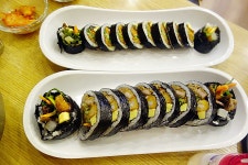 지금은 프리미엄 김밥 시대! 압구정 맛집 고집쟁이 김팔이 김밥 