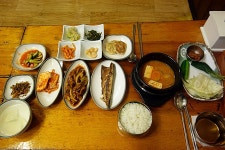 부천 원미동 소박하지만 편안한 식당 시골밥상 뚝배기