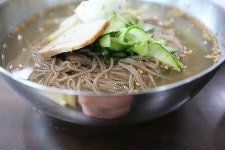 몸에 열이 많으신분 손! / 파주 메밀막국수 오두산