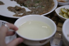 충주 연수동 양푼등갈비와 곤드레밥의 조화가 좋은 신두꺼비식당