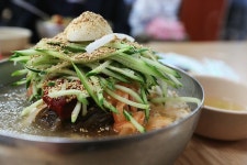 사시사철 같은 자리에서 기다리고 있는 냉면집 / 고양시 맛집 고자리칡냉면