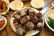 담백하고 푸짐함을 선사하는 국밥 한그릇! 부산 엄궁맛집 시골한방 돼지국밥