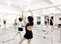 성인발레 다이어트 자세교정에도 좋다는 발레스트레칭