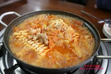 이지데이 맛집 - 돈가네옛날김치찌개