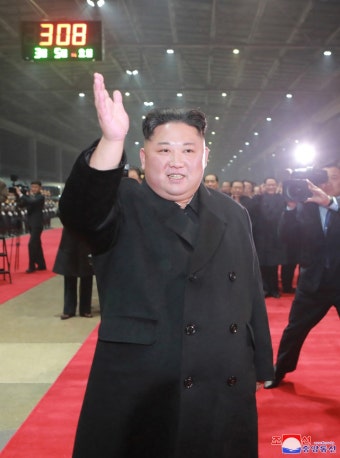 김정은, 오늘 새벽 평양 도착…“북미회담·베트남 방문 성과적” : 국방·북한 : 정치 : 뉴스 : 한겨레 김정은, 오늘 새벽 평양 도착…“북미회담...