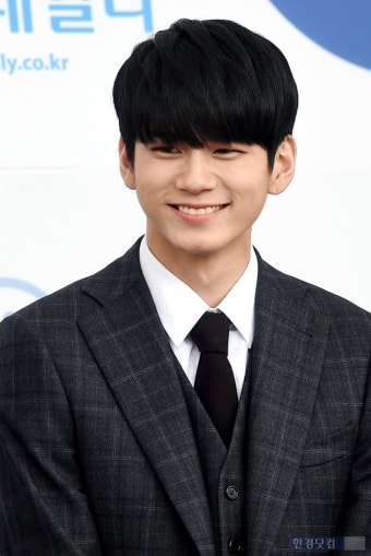 옹성우 배우 전향 판타지오JTBC 열여덟 출연 결정 | 한국경제TV 옹성우 배우 전향 판타지오JTBC 열여덟 출연 결정