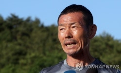 단 한 번도 체벌 없었다…손웅정 아카데미 학부모들 반박 ″단 한 번도 체벌 없었다″…손웅정 아카데미 학부모들 반박