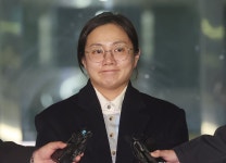 '매니저 개인정보 제공' 고발당한 박나래 전 남친 '무혐의'