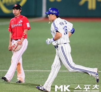 [mk포토] `통산 354홈런` 이승엽,`최정, 형도 넘겼다`