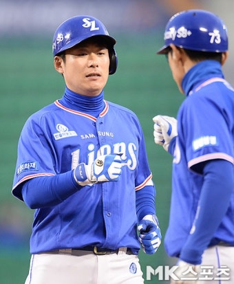 이원석 `선두타자 출루했어` [MK포토]