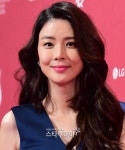 이보영, 제이와이드컴퍼니와 손잡나…"전속계약 긍정 조율 중" 이보영, 제이와이드컴퍼니와 손잡나…″전속계약 긍정 조율 중″