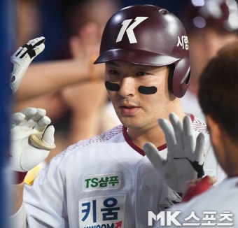 연타석 홈런 박병호 `지금부터 추격이다` [MK포토] - MBN 연타석 홈런 박병호 `지금부터 추격이다` [MK포토]