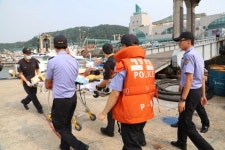 태안해경, 삽시도 밤섬 해안가 음주 익수자 60대 남성 구조:내외신문 ≪내외신문≫ 태안해경, 삽시도 밤섬 해안가 음주 익수자 60대 남성 구조