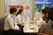 부산연제경찰서, 그룹 홈 ‛둥지‚ 청소년 경찰학교 체험 활동:내외신문 ≪내외신문≫ 부산연제경찰서, 그룹 홈 ‛둥지‚ 청소년 경찰학교 체험... 