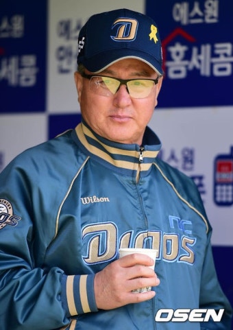 김경문, ‘어깨 부상’ 김종호 동행시키는 ‘배려’