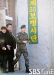 [E포토]55사단 전역 김재중, 다시 팬들 곁으로