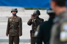 입주 시작! 北 여명거리, 그곳은 지금
