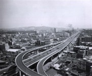 [서울신문] [DB를 열다] 1969년 3월  1차 완공된 3·1 고가도로 [DB를 열다] 1969년 3월  1차 완공된 3·1 고가도로