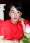 [서울신문] 강수연 “내 꿈은 ‘연기 잘하는 할머니 여배우’” 강수연 “내 꿈은 ‘연기 잘하는 할머니 여배우’”