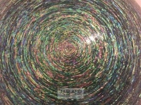 [서울신문] 억압된 내면, 거짓 자아… 새 생명 ‘자유’ 얻다 억압된 내면, 거짓 자아… 새 생명 ‘자유’ 얻다