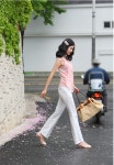 스타일온미 [루이스엔젤] 허니비 쉬폰 모티브 블라우스