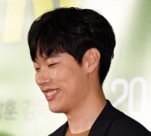 류준열_7282-2 | 텐아시아