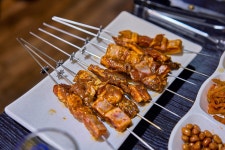 더쿠 - 처음 먹어본 마라 양꼬치와 꿔바로우, 양갈비 구이 후기