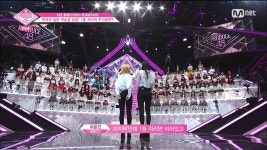 더쿠 - 고토모에는 전체샷 잡힐때마다 보면 한국연생들이랑 이야기하고 있어 ㅋㅋㅋ