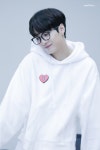 스퀘어 - 고등어 등이 왜 파란지 알려주고싶었던 뉴이스트W 김종현