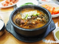 더쿠 - 지갑에는 7000원밖에없고 바람불고 쌀쌀한날에 뼈해장국 vs 돼지국밥