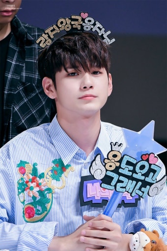 더쿠 - 호곡 옹성우 팬싸 고화질 벌써 올라왔는데 존나 이뻐 꽃옹자ㅠㅠㅠㅠㅠㅠ