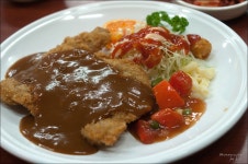 스퀘어 - 배달계에 치킨 vs 피자가 있다면 분식계엔 돈까스 vs 제육볶음이 있다