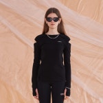 WIZWID:위즈위드 - [13month:써틴먼스][3/18 순차배송]Shoulder Open Slim Long Tee (Black) WIZWID