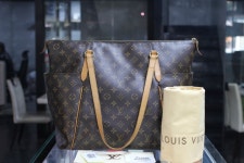 [중고] 루이비통 모노그램 M56690 토탈리GM 상태좋음 Louis Vuitton
