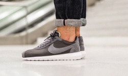 한정판!!3가지 칼라 260~280사이즈 입고 조기 품절 예상 됩니다.! Nike