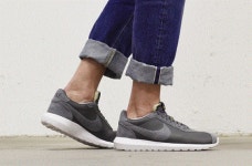 한정판!!3가지 칼라 260~280사이즈 입고 조기 품절 예상 됩니다.! Nike