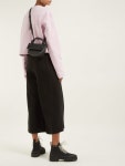 19 S/S 아크네 스튜디오 Musubi 무수비 밀리 레더 크로스 백   Acne 필웨이
