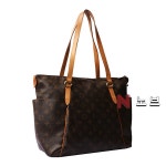 모노그램 토탈리 MM 숄더백 M56689 / 25520 Louis Vuitton 필웨이