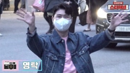 ‘영탁’ MC 보고 왔어요~ | 새마을금고 중앙회 MGTV 개국 축하쇼 퇴근길 직캠 | 썸스타 - kakaoTV ‘영탁’ MC 보고 왔어요~ | 새마을금고... 