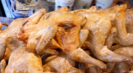 한국에서 가장 저렴한 통닭 4,000원, 착한치킨 동묘역 맛집 - kakaoTV 한국에서 가장 저렴한 통닭 4,000원, 착한치킨 동묘역 맛집