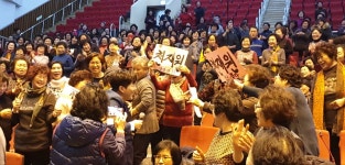 천재원♥마음이고와야지♥샤방샤방♥불티♥18세순이♥영원한친구♥남행열차♥(강성호노래교실)창원 2018.12.27 - kakaoTV 천재원... 