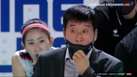 당혹 호철 아무도 없는곳에 토스를 올린 기업은행의 대형 범실 / 4세트 - kakaoTV 당혹 호철 아무도 없는곳에 토스를 올린 기업은행의 대형... 