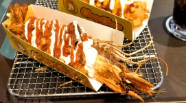 미우새 홍선영 치팅데이에 먹은 강남역 찹찹 핫도그 / King... 치팅데이에 먹은 강남역 찹찹 핫도그 / King Tiger Shrimp Hot Dog 