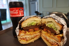 since1982 송탄 미스리 햄버거 / Korean style hamburger / Korea famous - kakaoTV since1982 송탄 미스리 햄버거 / Korean style... 