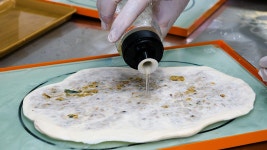 돌판 위에 구워 먹는 중국 전통 화덕빵 웨이루 쿼쿠이... kakaoTV 돌판 위에 구워 먹는 중국 전통 화덕빵 웨이루 쿼쿠이... 