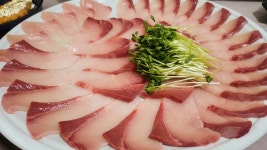 포항 문덕 가성비 대게, 횟집 / 대방어 초밥까지 만들어 먹을 수 있는곳 <대박 회센터> - kakaoTV 포항 문덕 가성비 대게, 횟집 / 대방어 초밥까지... 